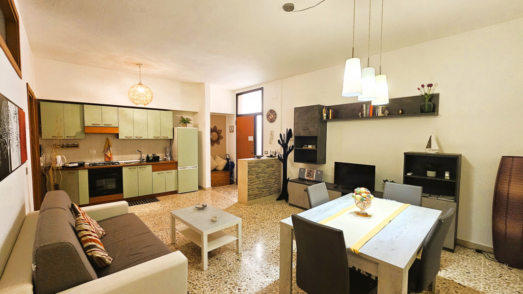 SIRACUSA APPARTAMENTO IN VENDITA 2 VANI E BAGNO ZONA BORGATA