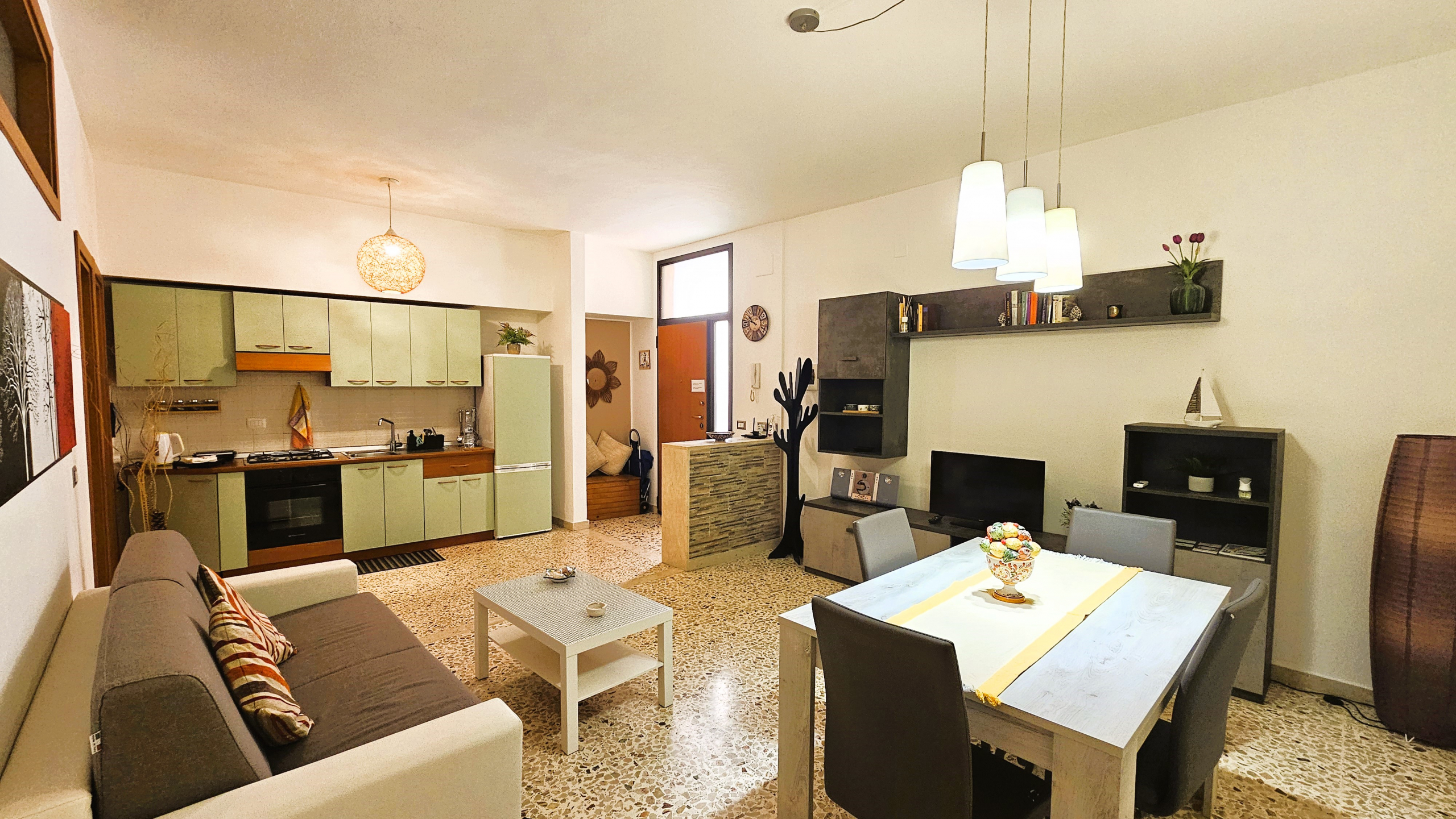 SIRACUSA APPARTAMENTO IN VENDITA 2 VANI E BAGNO ZONA BORGATA